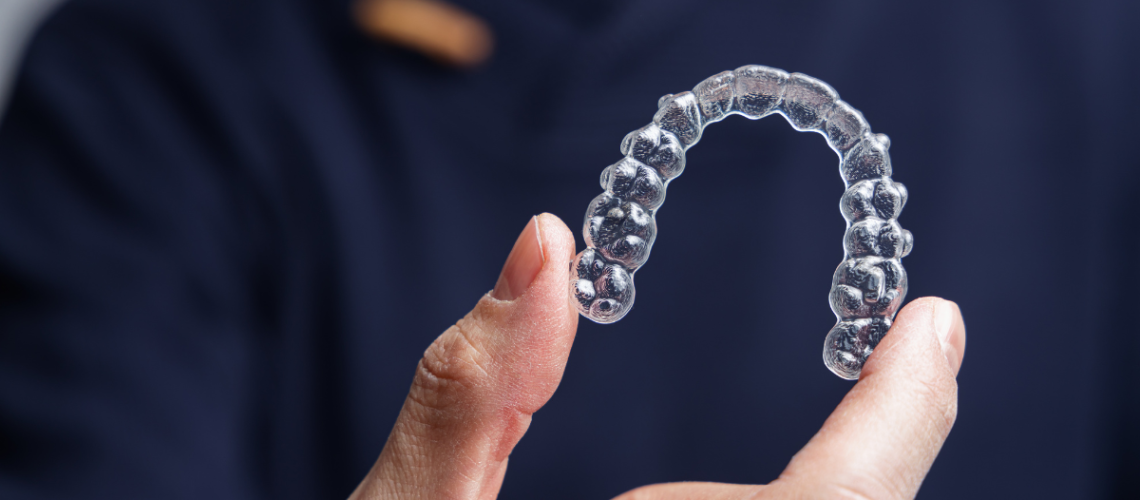 Consigue una sonrisa perfecta sin brackets con Invisalign y Spark. Descubre la ortodoncia invisible en Santiago de Compostela.